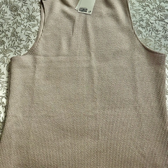 H&M Beige Ribbed Knit Top - Picture 4 of 4